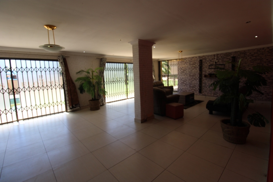 15 Bedroom Property for Sale in Langenhovenpark Free State